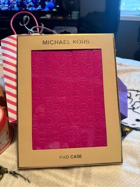 Michael Kors Lacquer Pink Electronics Tag